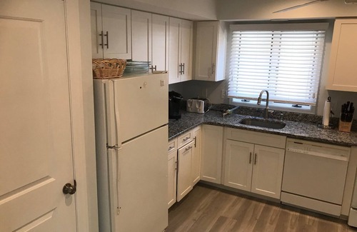 Point Pleasant Beach Cottage | Charming beach cottage in Bay Head, NJ. Close to beaches, town and parks.