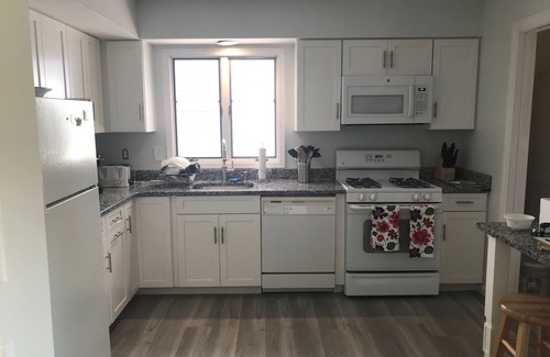 Point Pleasant Beach Cottage | Charming beach cottage in Bay Head, NJ. Close to beaches, town and parks.