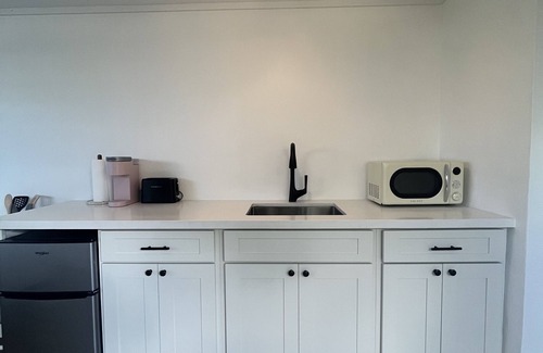 Coconut Grove Cottage | Charming Beach Cottage