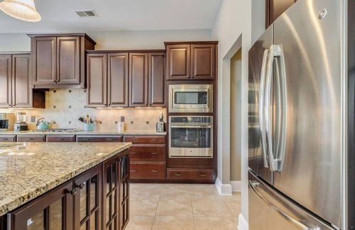The Glade House | Charming Beach Getaway: 1 Mile to Rehoboth Boardwalk + Pool, Courts & Patio!