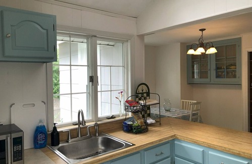 Jamesport Cottage | Charming Beach Cottage, Steps to Beach, Enjoy Harvest Time LI's Wine Region.