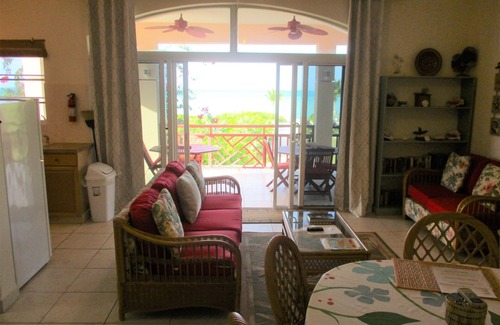Great Exuma Apartment | Charming beachfront Queen bedroom/2bath apartment on fabulous Hoopers Bay beach
