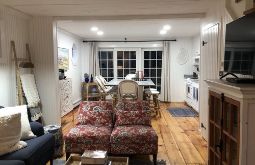 Mashpee Cottage | Charming, Beachfront Cottage, Designer Furnishings, Newly Renovated, 2bd/1.5bath