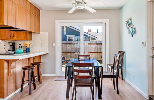 Morro Bay House | Charming Beachside Bungalow w/Light & Airy D'cor - 300 Yards to Beach