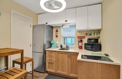 Hollywood Apartment | Charming Beachside Studio - Steps to the Beach