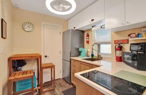 Hollywood Apartment | Charming Beachside Studio - Steps to the Beach