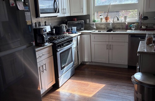 North Hills West Bed & Breakfast | Charming bed & breakfast in a quiet neghborhood. close to major feeways