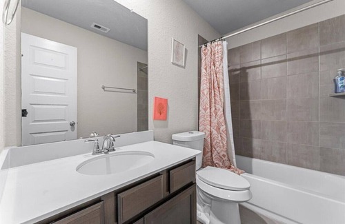 Cypress Bed & Breakfast | Charming bed & breakfast in welcoming Cypress with AC, WiFi, & basic amenities