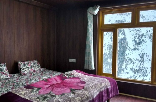 Sissu Bed & Breakfast | Charming bed & breakfast with WiFi in Raling Khangsar