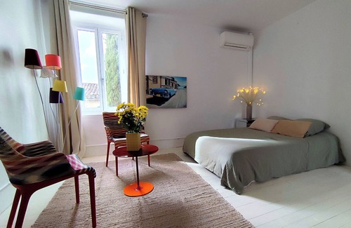 Conques-sur-Orbiel Bed & Breakfast | Charming bed and breakfast less than 15 minutes from Carcassonne Room 2