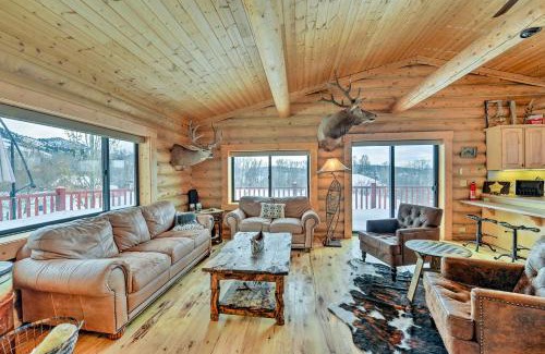 Bedford House | Charming Bedford Cabin with Private Hot Tub!