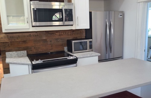 Kansas City House | Charming bedroom in a vintage house with AC, WiFi in fantastic Kansas City