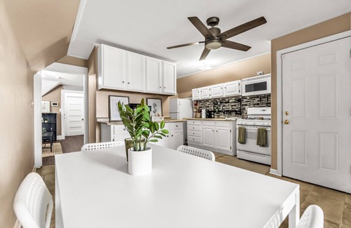 Bridgeport Apartment | Charming bedroom near Yale Hosp/Bridgeport