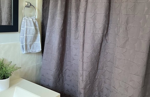 South Side House | Charming bedroom private bath, Heat, AC, WiFi, microwave, mini fridge,Keurig.