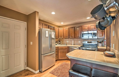 Big Sky Condo | Charming Big Sky Ski Nook < 1 Mile to Ski Resort!