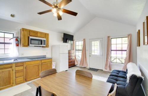 Biloxi Apartment | Charming Biloxi Studio with Community Pool and Lake!