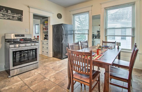 Bloomington Apartment | Charming Bloomington Apt w/Walkable Location
