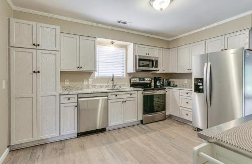 Bluffton House | Charming Bluffton Vacation Home with Yard!