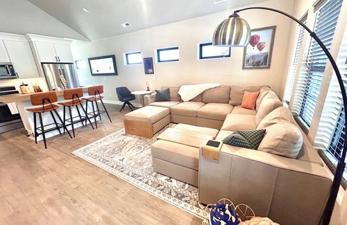 Central Rim House | Charming Boise Retreat - Ideal Central Location!