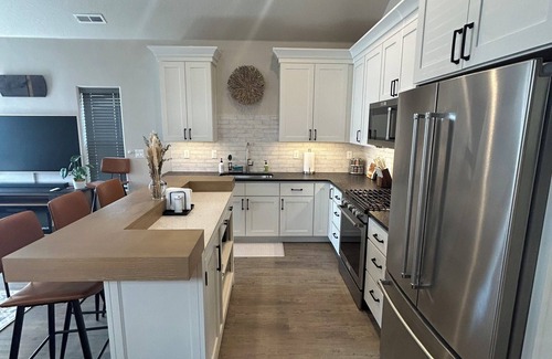 Central Rim House | Charming Boise Retreat - Ideal Central Location!