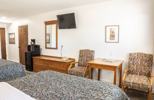 Delta Hotel | Charming boutique hotel nestled on 20 acres alongside the enchanting Gunnison River! Whether you're here for fishing, wine tasting, or any adventure of your choice, our hotel is the perfect welcoming basecamp for your unforgettable experience.