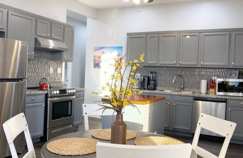 Uptown House | Charming, brand new 3-bedroom, 2 full bath house with AC and WiFi in Memphis!