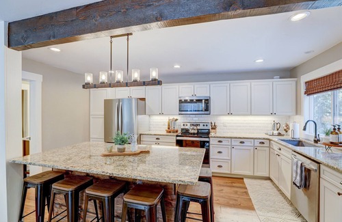 Blue River Cabin | Charming Breck Cabin with Exclusive Game Room – Just 10 Minutes to Slopes!