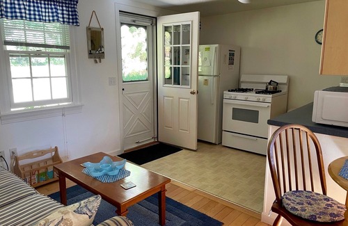 Brewster Cottage | Charming Brewster Cottage