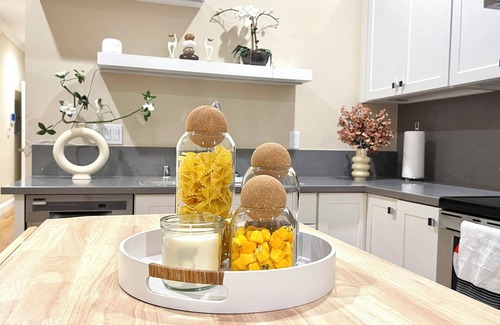 Visitacion Valley Apartment | Charming bright 2-bedroom unit in brilliant San Francisco