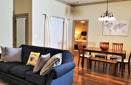 South Baton Rouge House | Charming & Bright 4BR Home near L'Auberge, LSU & Downtown!