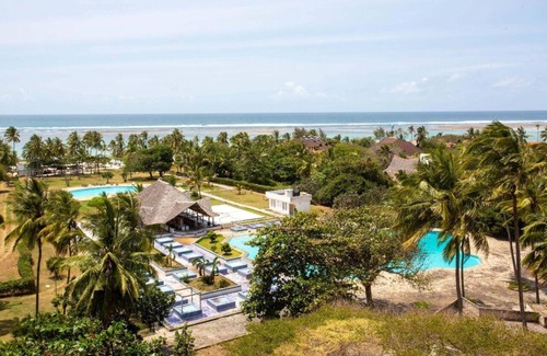 Galu House | Charming building with 2 bedrooms and WiFi, AC in delightful Diani Beach