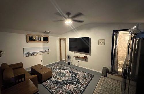 Elmo House | Charming building with 1 bedroom and AC, WiFi in superb Kaufman