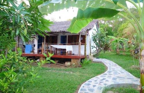 Nosy Be House | Charming bungalow in Andilana, pool, sea view and garden