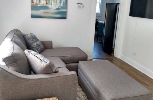 Sanford House | Charming bungalow in Sanford's historical district