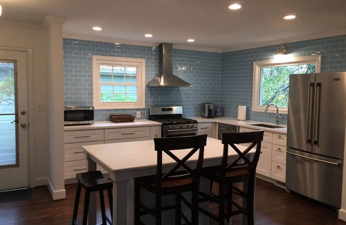 Atlanta House | Charming Bungalow in Perfect Location - Walk to Marta!