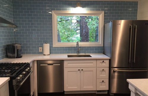 Atlanta House | Charming Bungalow in Perfect Location - Walk to Marta!