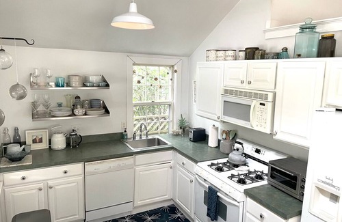 Nantucket Town House | Charming Bungalow in Nantucket's Downtown Historic District
