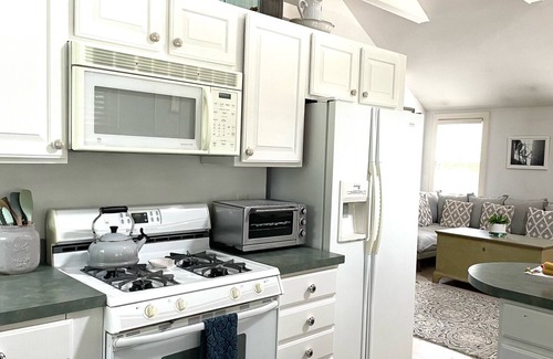 Nantucket Town House | Charming Bungalow in Nantucket's Downtown Historic District
