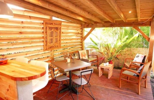 Riviere-Salee House | Charming bungalow with private pool