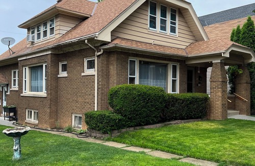 Bay View House | Charming Bungalow/❤️ of Bay View/Parking - Central Air - Deck - Washer/Dryer