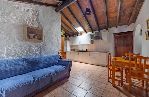 Las Vegas Cottage | Charming Casa Sofia: Tranquil Private Home with Pool, BBQ in Las Vegas
