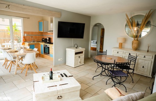 Le Grand Large House | Charming Canetoise located 300m from the sandy beach, classified 3 stars
