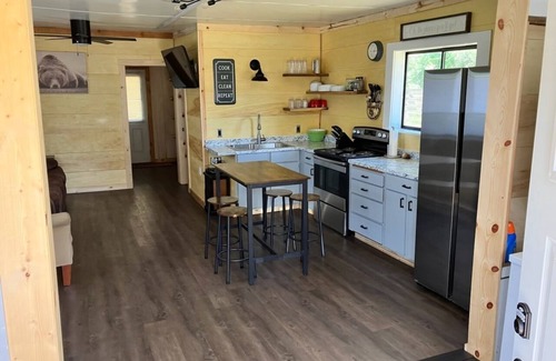 Enterprise Cabin | Charming Cabin 3 beds