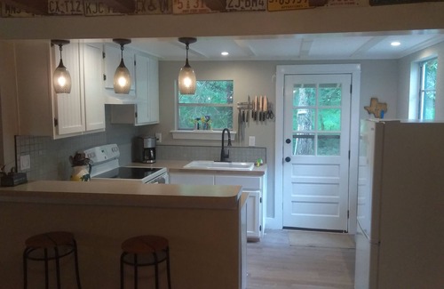 Broaddus Cabin | Charming Cabin 300 Yards from Free Boat Launch & Swimming Area