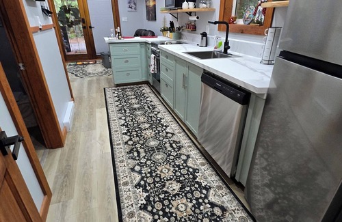 Regional District of Nanaimo Cabin | Charming cabin in outside lovely coombs on 10 acreas veryprivate