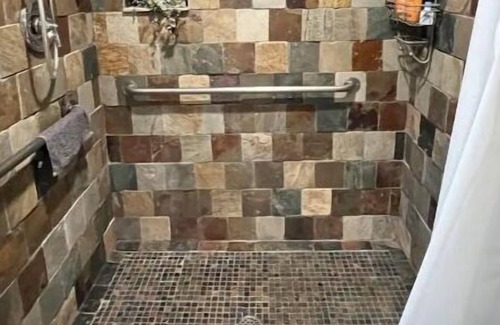 North Auburn House | Charming Cabin in Auburn for 4