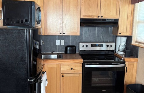 Fairfield Cabin | Charming cabin in peaceful Fairfield with AC