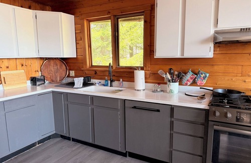Seal Cove Cabin | Charming cabin in phenomenal Seal Cove ME