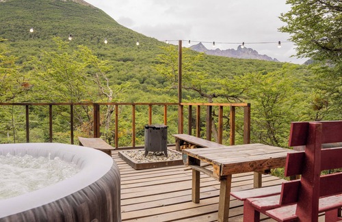 Province of Tierra del Fuego Cabin | Charming Cabin in the Woods with Jacuzzi and Movie Theater