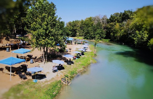 Prairie Lea Cabin | Charming Cabin on the San Marcos River